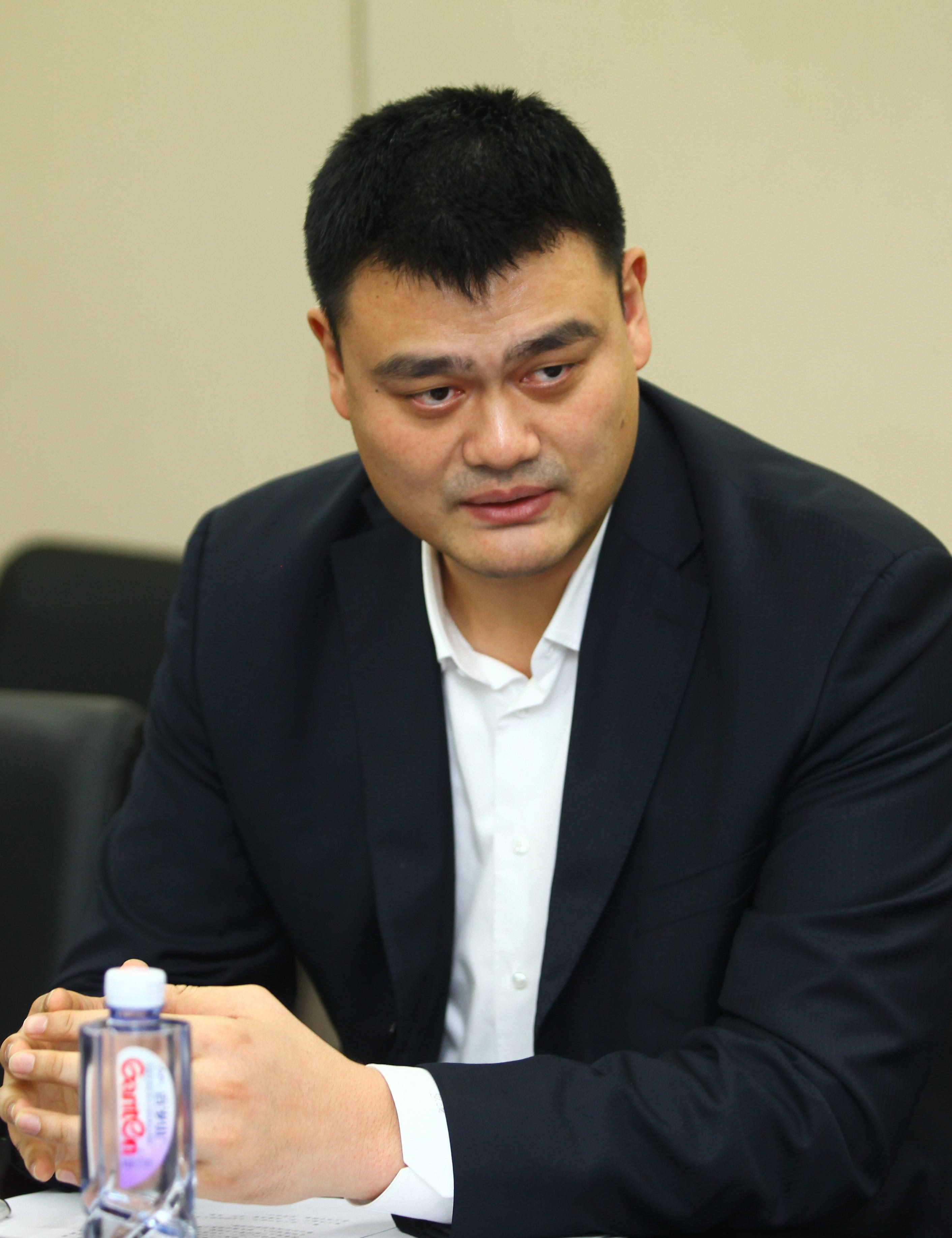 赛中亮相