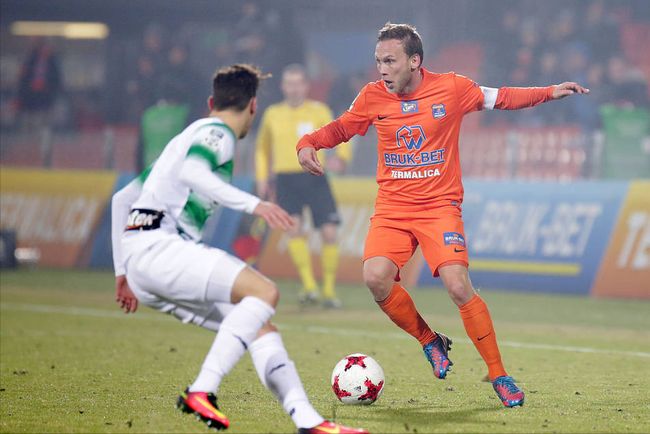 队拿下关键 队拿下关键