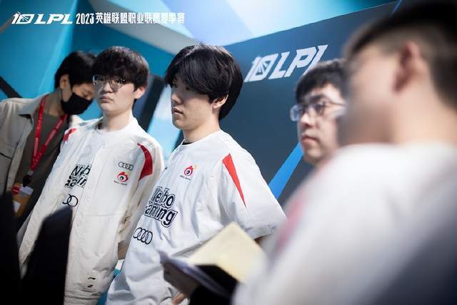 欧冠的赛制 欧冠的赛制